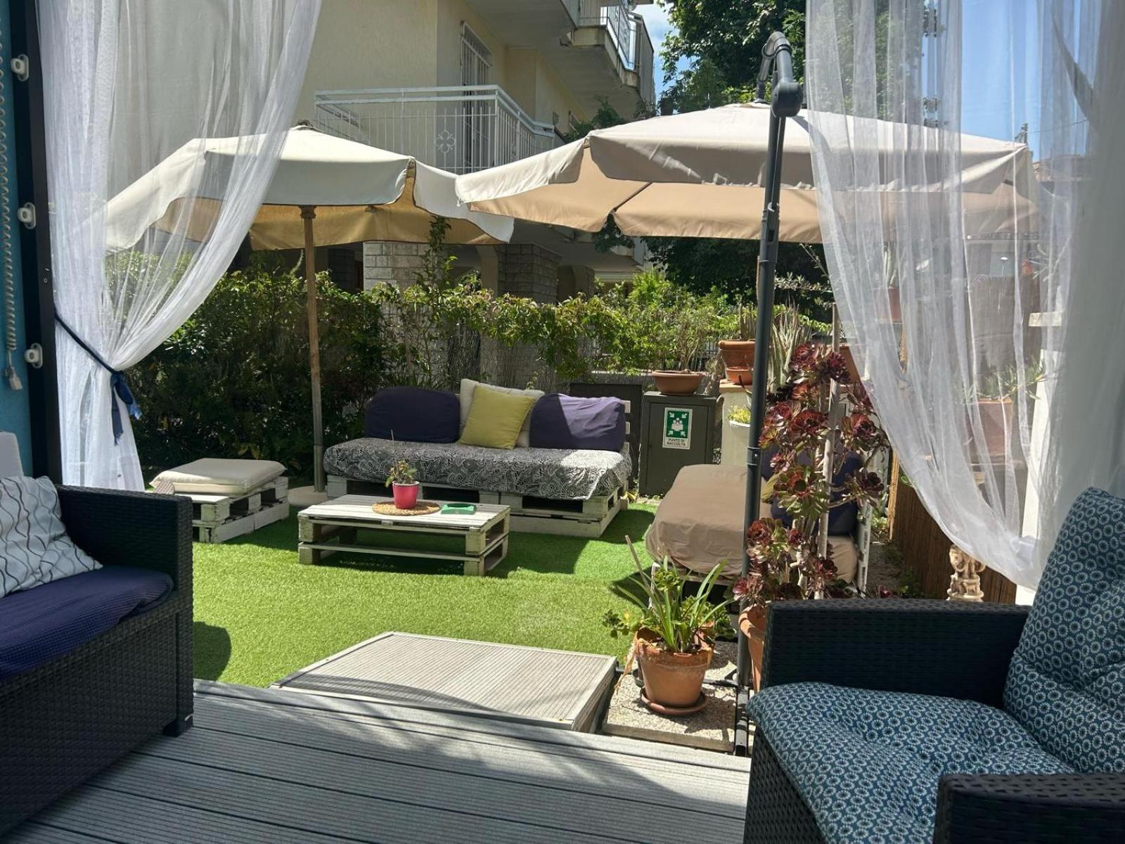 Bed And Breakfast Villa Giovanna Rimini Bagian luar foto