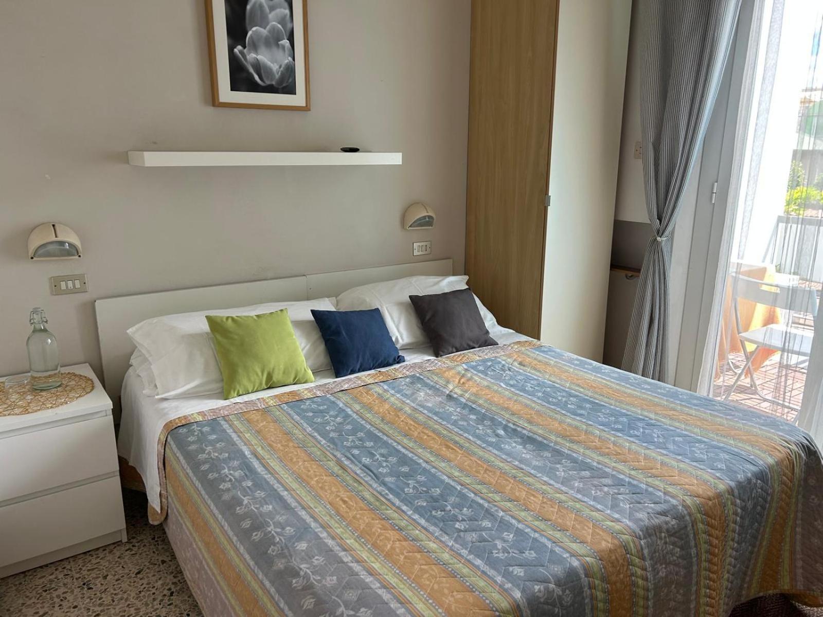 Bed And Breakfast Villa Giovanna Rimini Bagian luar foto