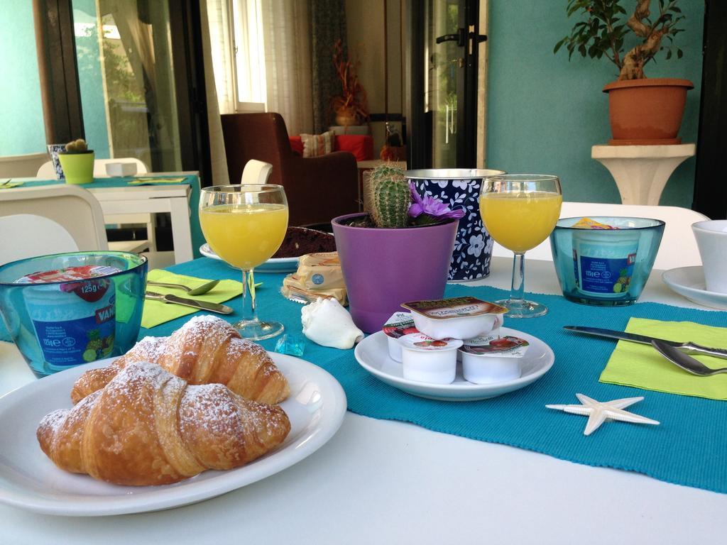Bed And Breakfast Villa Giovanna Rimini Bagian luar foto