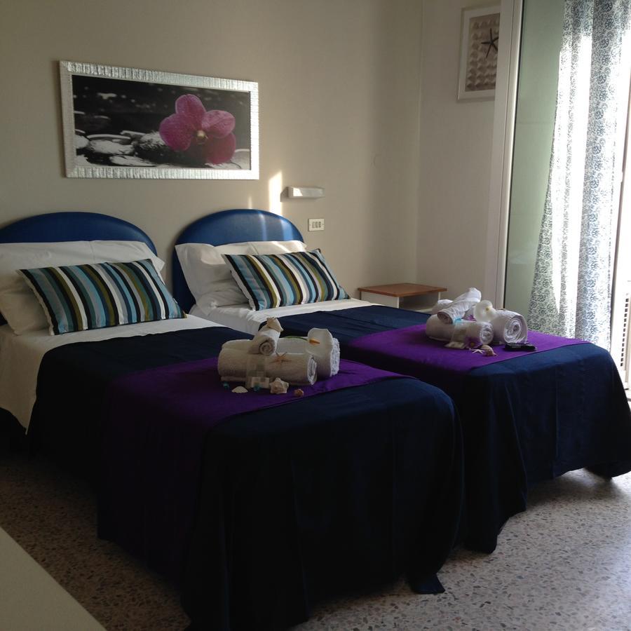 Bed And Breakfast Villa Giovanna Rimini Bagian luar foto
